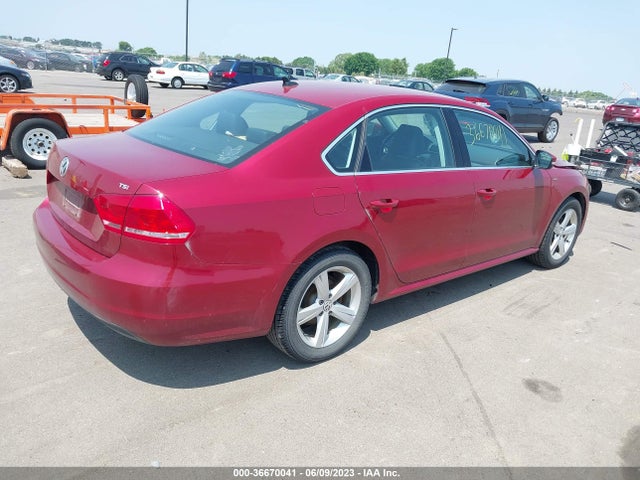 1VWAT7A3XFC113195 Volkswagen Passat 1.8t Limited Edition