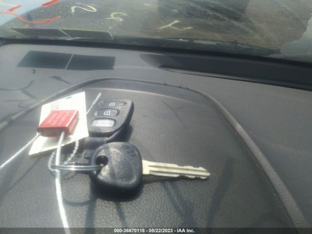 5NPD74LF3HH103657 Hyundai ELANTRA SE