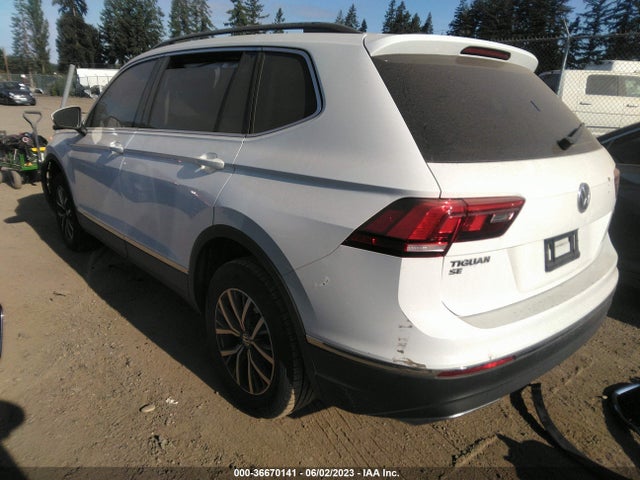 3VV2B7AX4LM062737 Volkswagen Tiguan Se/sel/se R-line Black