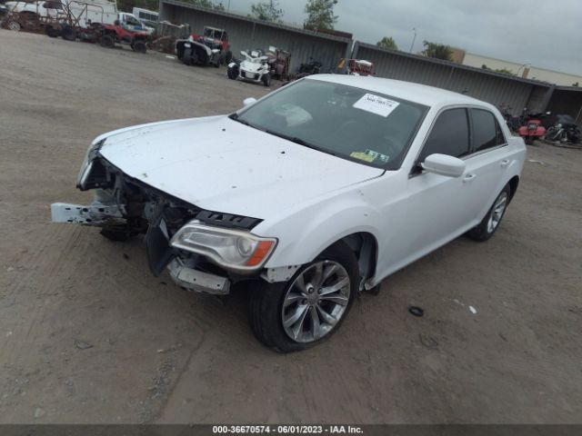 Chrysler 300 2014 2C3CCAAG5EH202958 Image 2