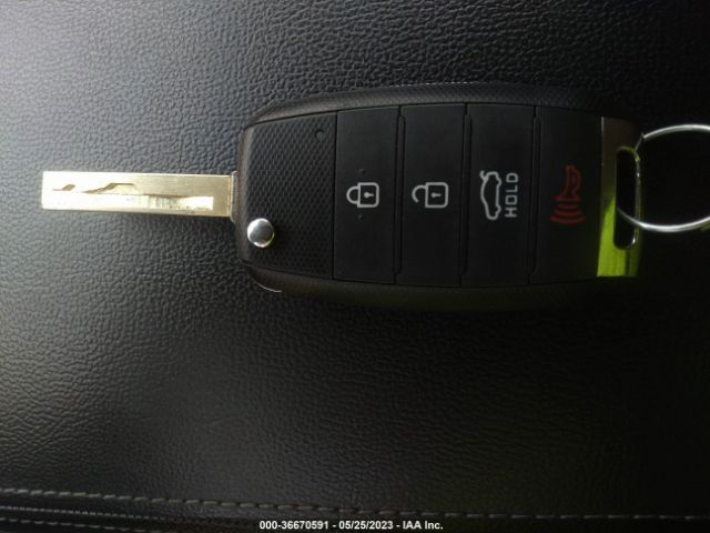 5XYPG4A50KG489623 KIA Sorento Lx V6