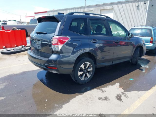 JF2SJAGC0JH557331 Subaru Forester Premium