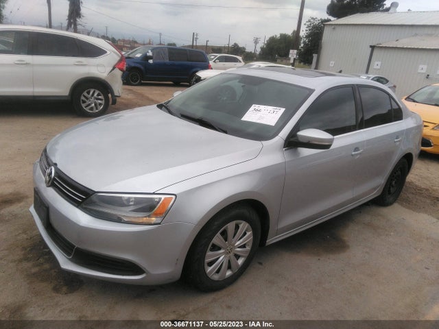 3VWD17AJ3EM370780 Volkswagen Jetta Sedan Se