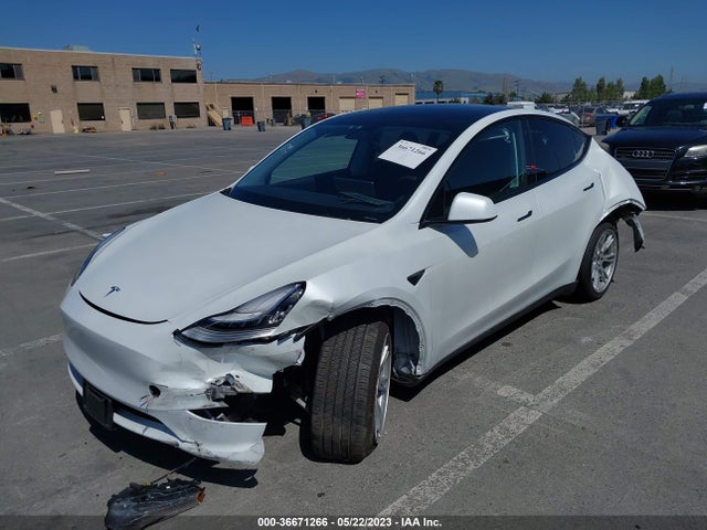Tesla Model Y Long Range 2020 5YJYGDEE4LF016749 Image 2