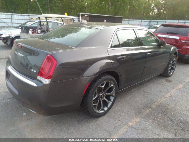 2C3CCARG0GH220467 Chrysler 300 Limited