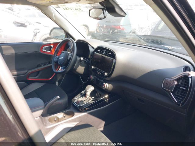 KNDJ53AU3P7843961 KIA Soul Gt-line
