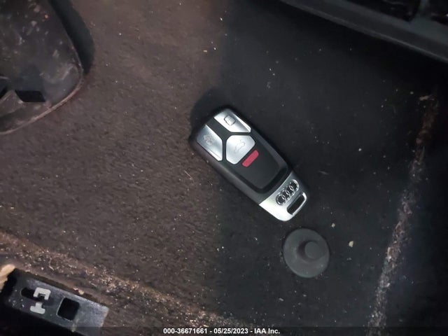 WA1LHAF74HD048387 Audi Q7 Premium Plus