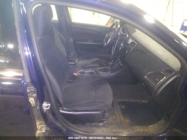 1C3CCBBB2EN176559 Chrysler 200 Touring