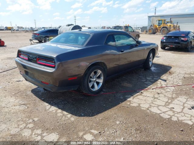 2C3CDZAG8FH724593 Dodge Challenger Sxt