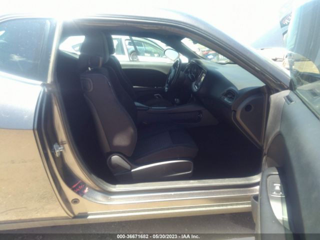 2C3CDZAG8FH724593 Dodge Challenger Sxt