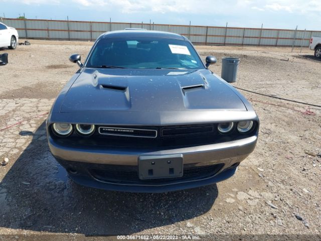 2C3CDZAG8FH724593 Dodge Challenger Sxt