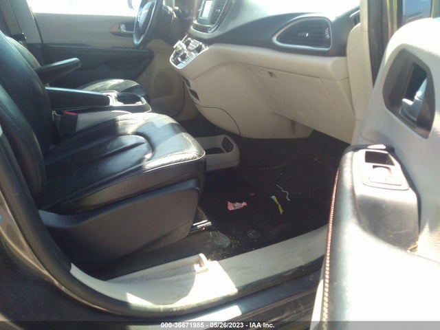 2C4RC1BG7HR621638 Chrysler Pacifica Touring-l