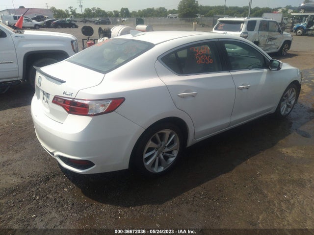 19UDE2F78HA008664 Acura Ilx W