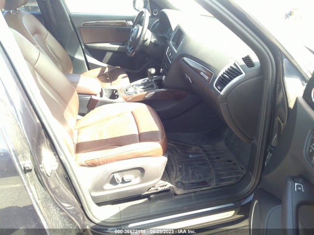 WA1D7AFPXHA038911 Audi Q5 Premium Plus