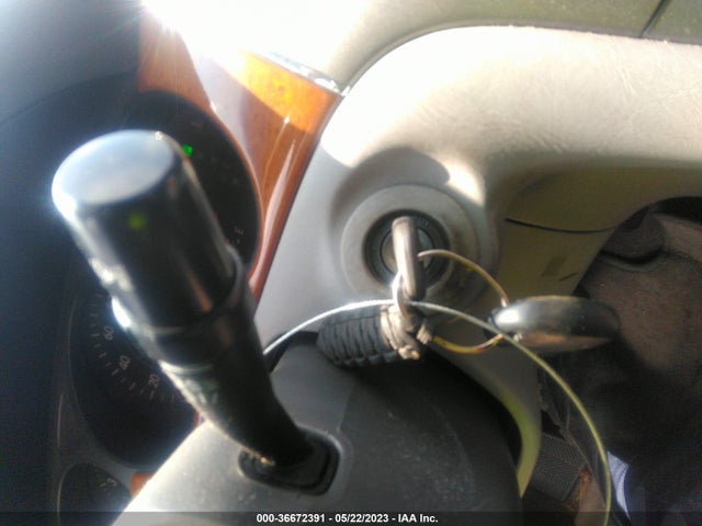 2005 LEXUS ES 330 VIN: JTHBA30G855105981