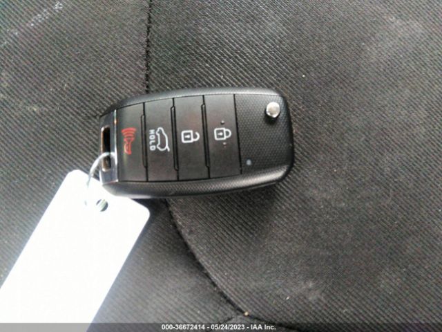 KNDJP3A56J7559279 KIA SOUL +