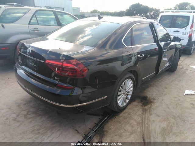 1VWBT7A30HC035985 Volkswagen Passat 1.8t Se