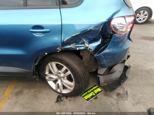 WVGAV7AX1HK021011 Volkswagen TIGUAN S
