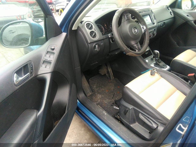 WVGAV7AX1HK021011 Volkswagen TIGUAN S