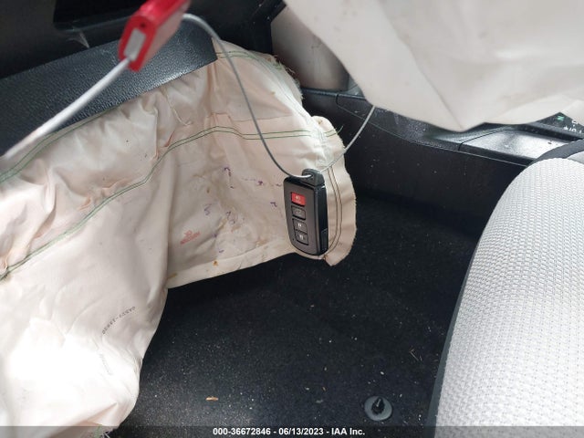 2018 TOYOTA RAV4 XLE/ADVENTURE VIN: JTMWFREV0JJ204729