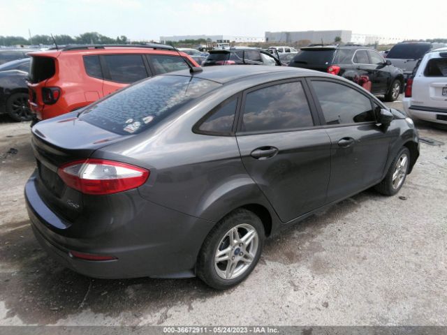 3FADP4BJXJM139101 Ford FIESTA SE