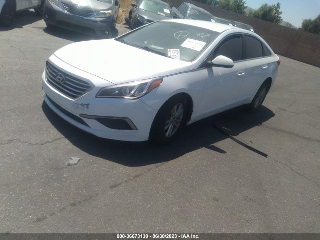 Hyundai SONATA SE 2017 5NPE24AF0HH565048 Image 2