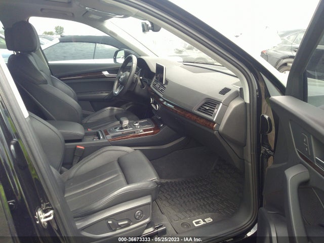 WA1BNAFY1J2024188 Audi Q5 Premium Plus