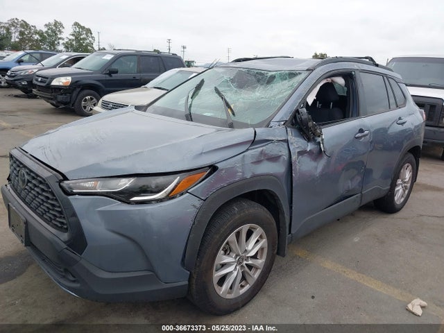 Toyota Corolla Cross Le 2022 7MUCAABG2NV012655 Image 2