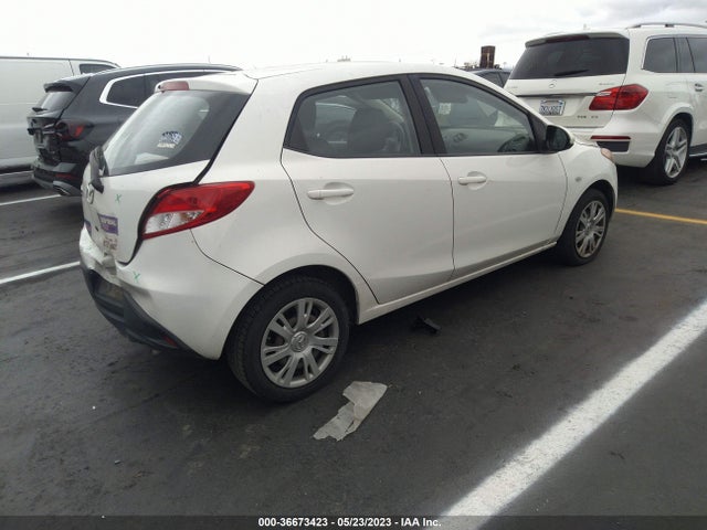 Mazda Mazda2 Sport 2014 JM1DE1KZXE0187517 Image 4