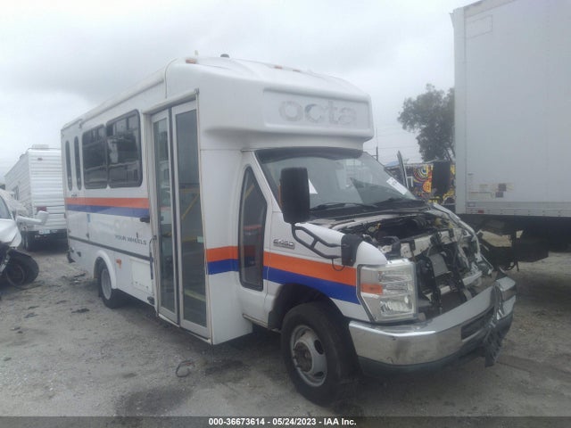 2015 Ford E-Series, VIN: 1FDFE4FS6FDA07186