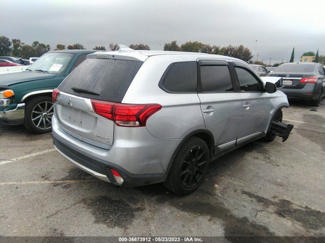 JA4AD3A33HZ007884 Mitsubishi Outlander Se