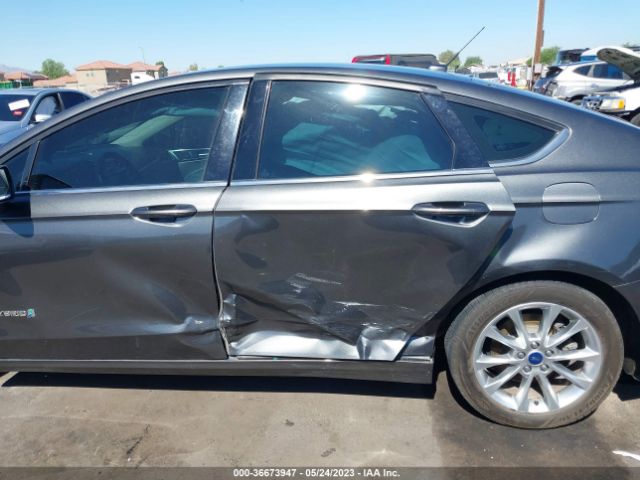 3FA6P0LU2HR266271 Ford Fusion Hybrid Se