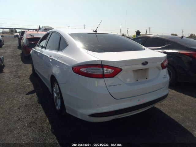 1FA6P0HD4F5130040 Ford FUSION SE