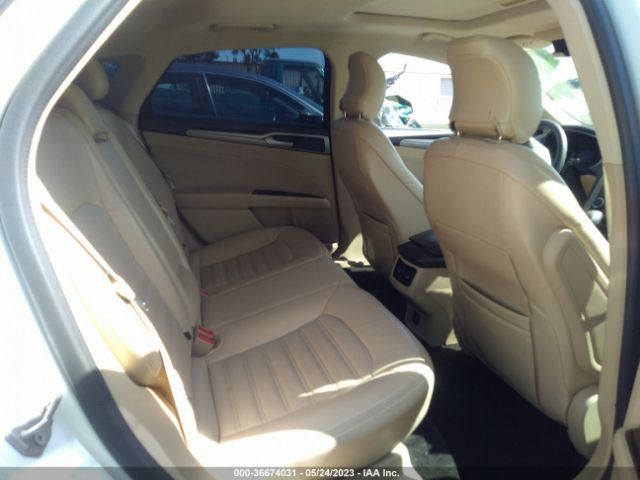 1FA6P0HD4F5130040 Ford FUSION SE