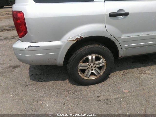 2004 HONDA PILOT EX VIN: 2HKYF18404H577098