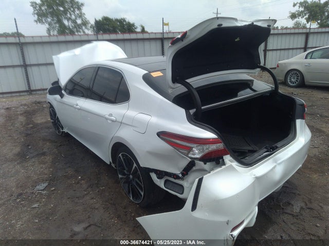 2018 TOYOTA CAMRY XSE VIN: 4T1B61HK3JU015178