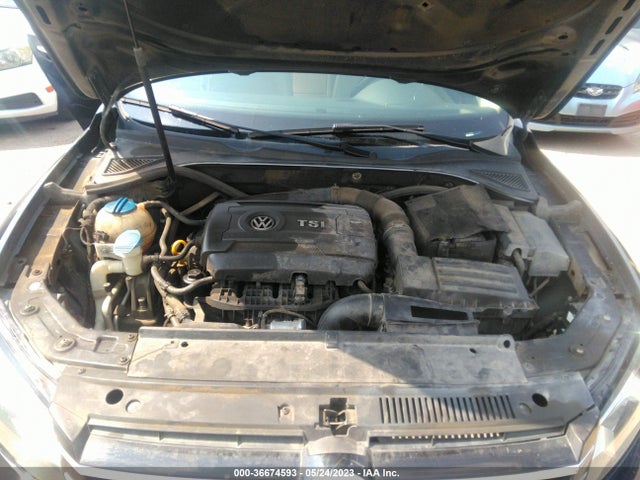 1VWBS7A31FC031668 Volkswagen Passat 1.8t Se W/sunroof & Nav