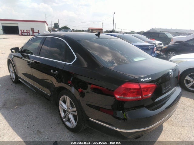 1VWBS7A31FC031668 Volkswagen Passat 1.8t Se W/sunroof & Nav