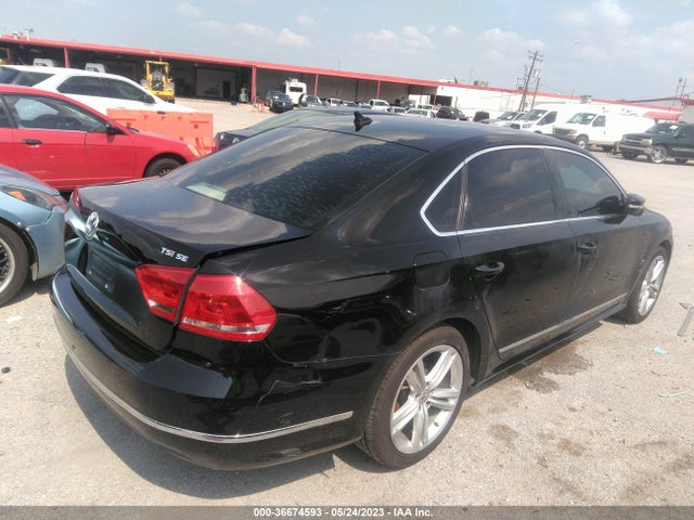 1VWBS7A31FC031668 Volkswagen Passat 1.8t Se W/sunroof & Nav