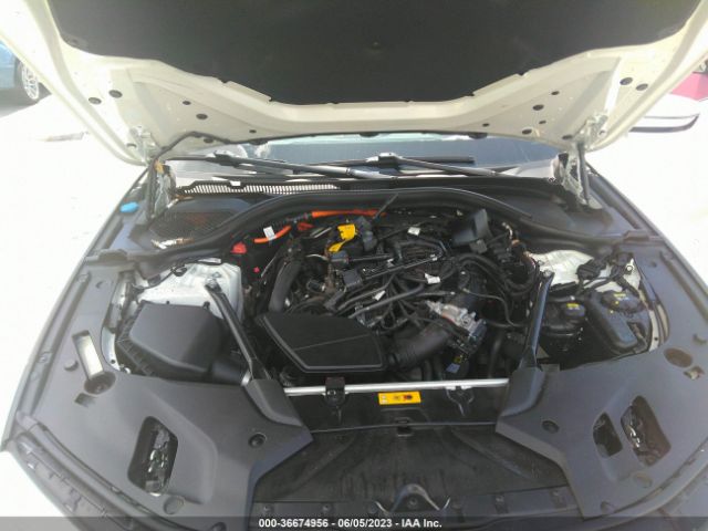 WBAJA9C58JG622932 BMW 5 Series 530e Iperformance