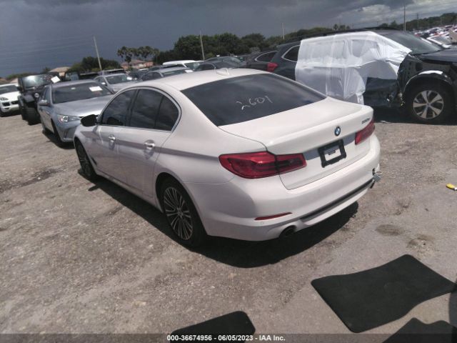WBAJA9C58JG622932 BMW 5 Series 530e Iperformance