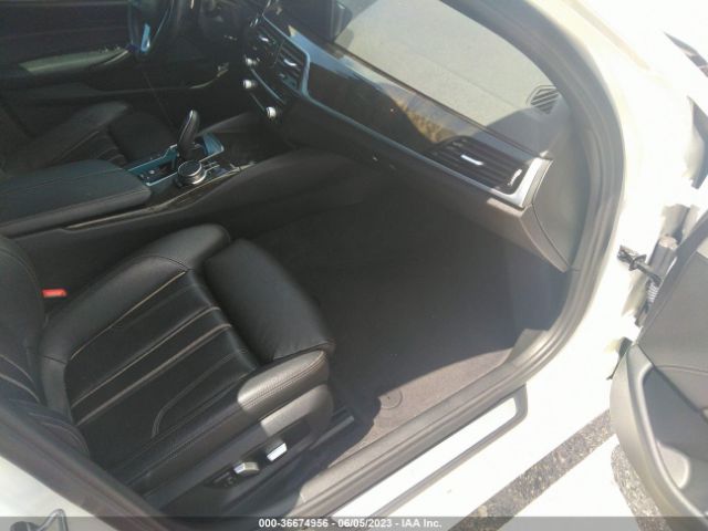 WBAJA9C58JG622932 BMW 5 Series 530e Iperformance