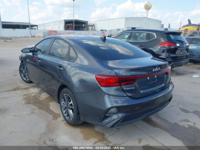 3KPF24AD8NE456789 KIA Forte Lxs