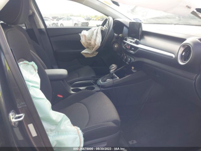 3KPF24AD8NE456789 KIA Forte Lxs