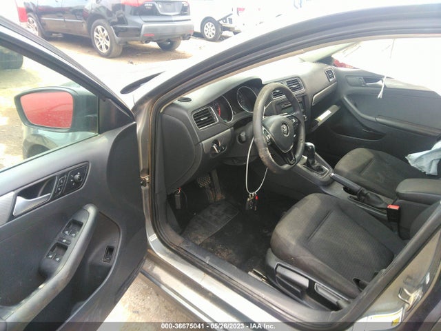 3VWD17AJ0FM209935 Volkswagen Jetta Sedan 1.8t Se