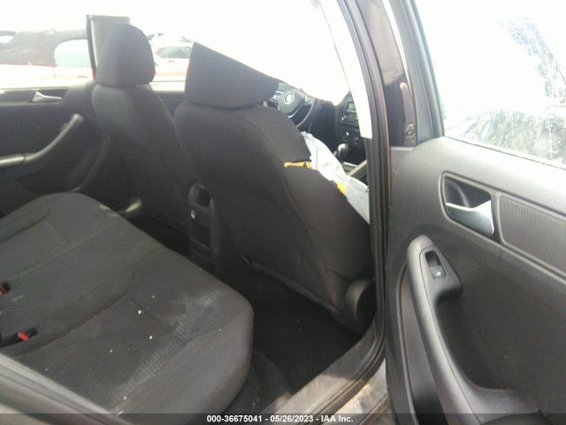 3VWD17AJ0FM209935 Volkswagen Jetta Sedan 1.8t Se