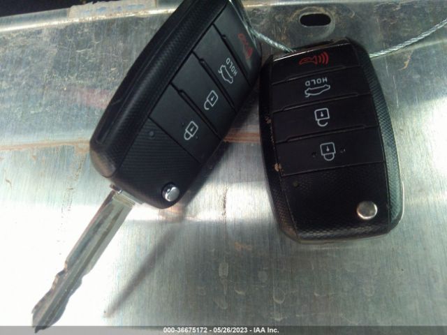 3KPFK4A70JE200277 KIA FORTE LX