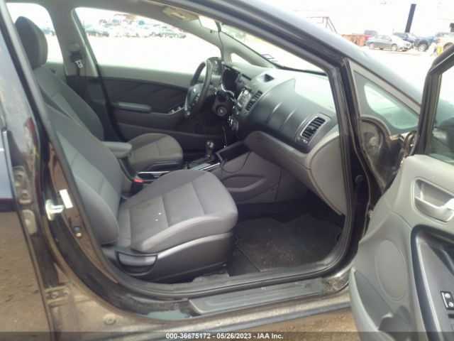 3KPFK4A70JE200277 KIA FORTE LX