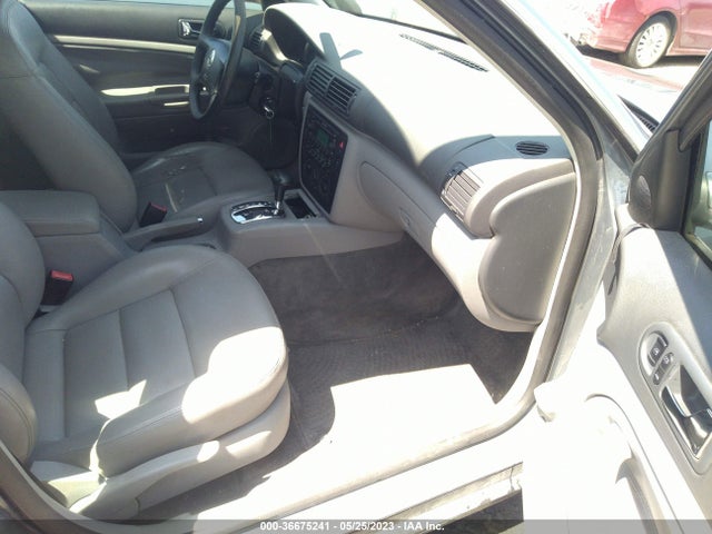 2005 VOLKSWAGEN PASSAT WAGON GLS VIN: WVWCE63B45E124832