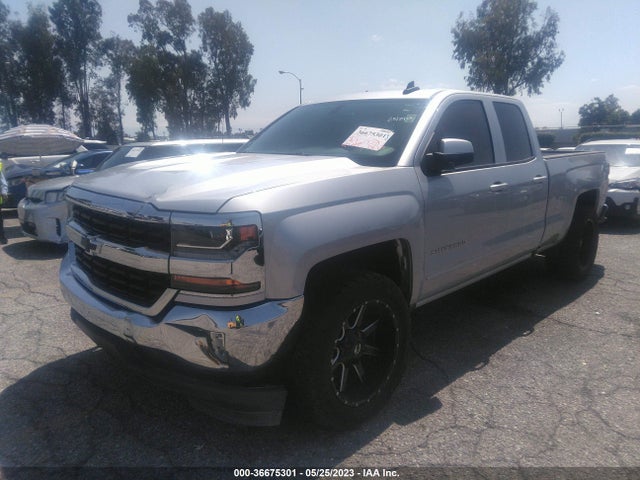 Chevrolet Silverado 1500 Lt 2018 2GCRCREC8J1102688 Image 2